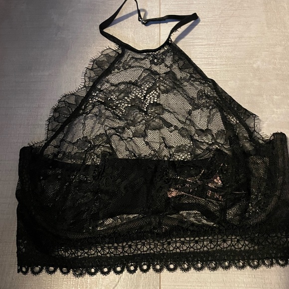 NWT sexy Halter lace bra ✨perfect for a night out or in 😉 - Picture 3 of 8